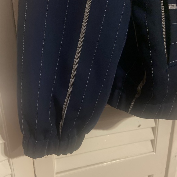 NWOT Vince Camuto Navy Striped Zip up lightweight jacket size large - Picture 8 of 14